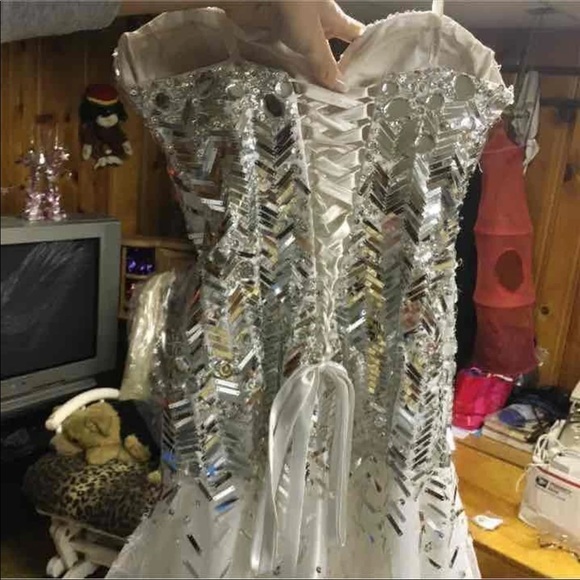 Ball gown - Picture 3 of 3